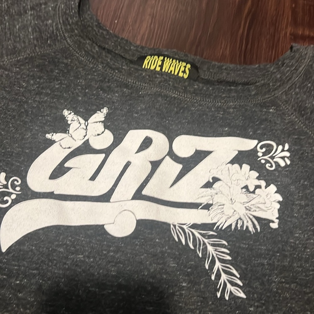 griz ride waves all season pullover (size xl)